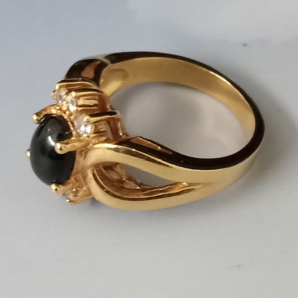 Merlite Vintage Open Side Cabochon Onyx & White Zircon Ring: Size: 6.5 •NWOT